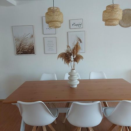 Stilvolle Ferienwohnung Free Parking, Space, Wlan Niestetal Buitenkant foto