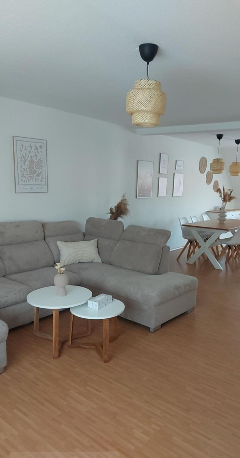 Stilvolle Ferienwohnung Free Parking, Space, Wlan Niestetal Buitenkant foto