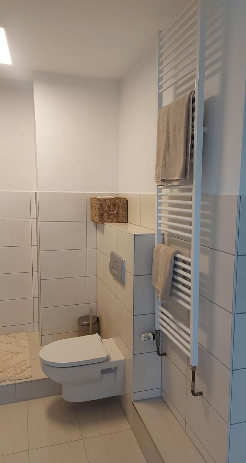 Stilvolle Ferienwohnung Free Parking, Space, Wlan Niestetal Buitenkant foto