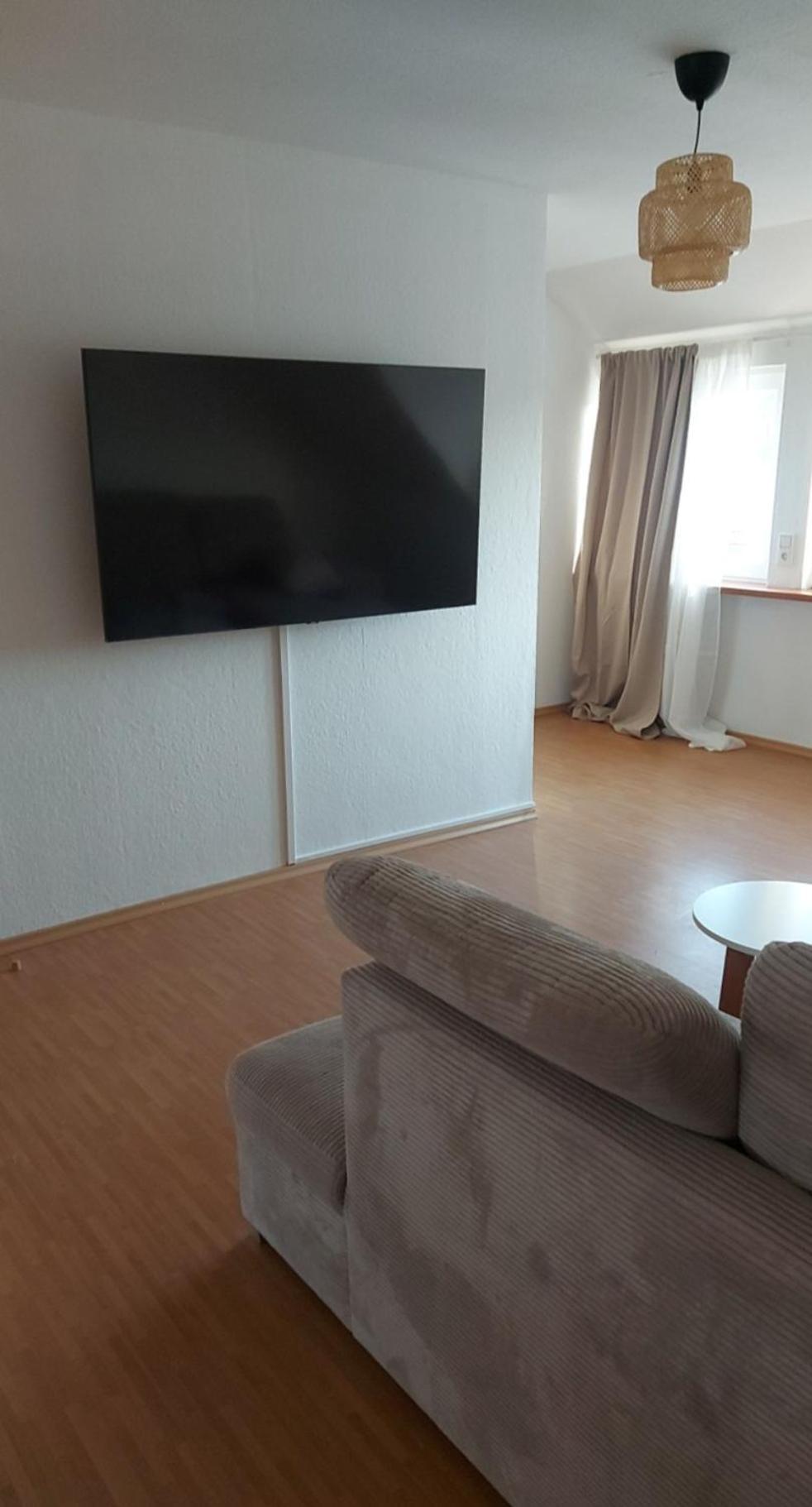 Stilvolle Ferienwohnung Free Parking, Space, Wlan Niestetal Buitenkant foto